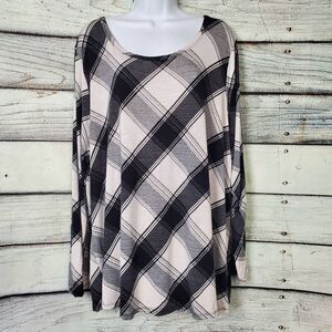 Maurices 24/7 Women’s Plus 2X Black Gray Plaid Long Sleeve Tunic Top